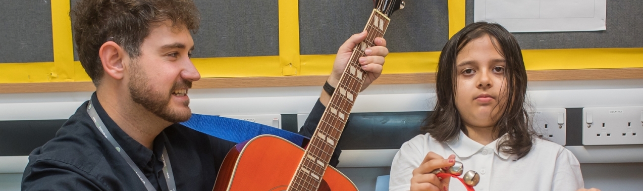 Pupils in a music lesson at Elms Bank